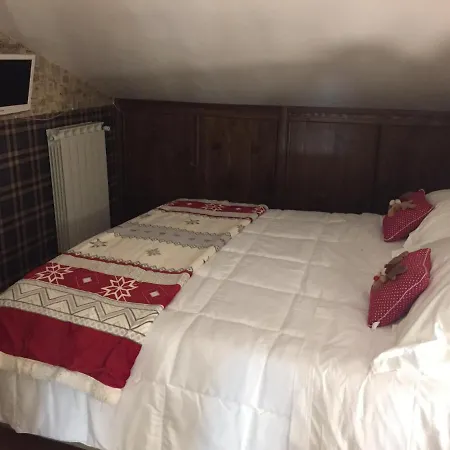 アパート La Cerbiatta カステル・ディ・サングロ